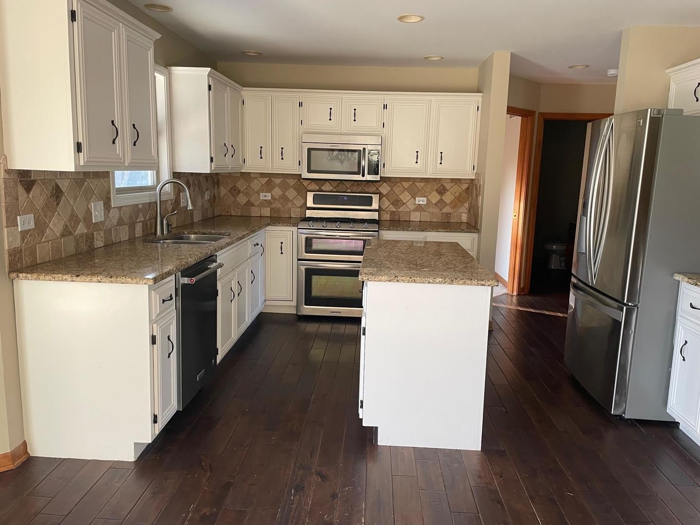 13356 Vicarage Drive – photo 4