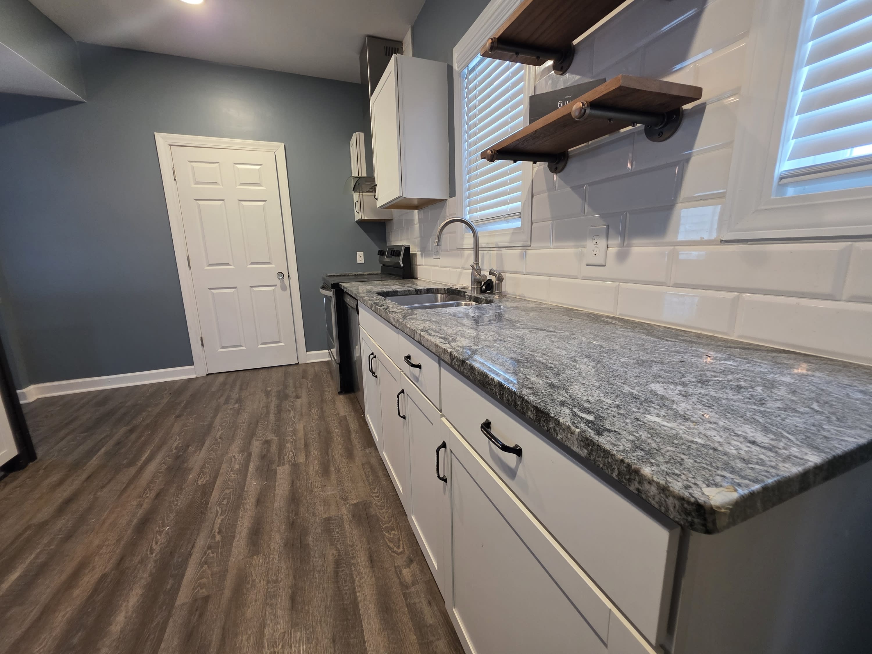 297 Johnson Street – photo 4