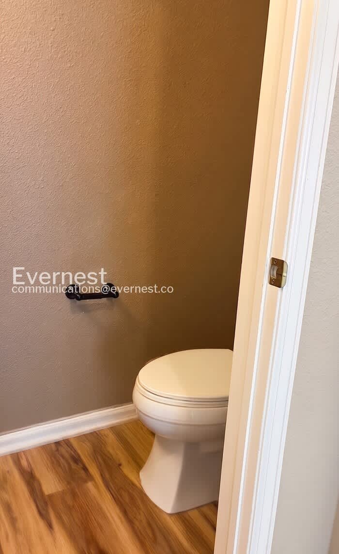 1121 Fenwick Drive – photo 3