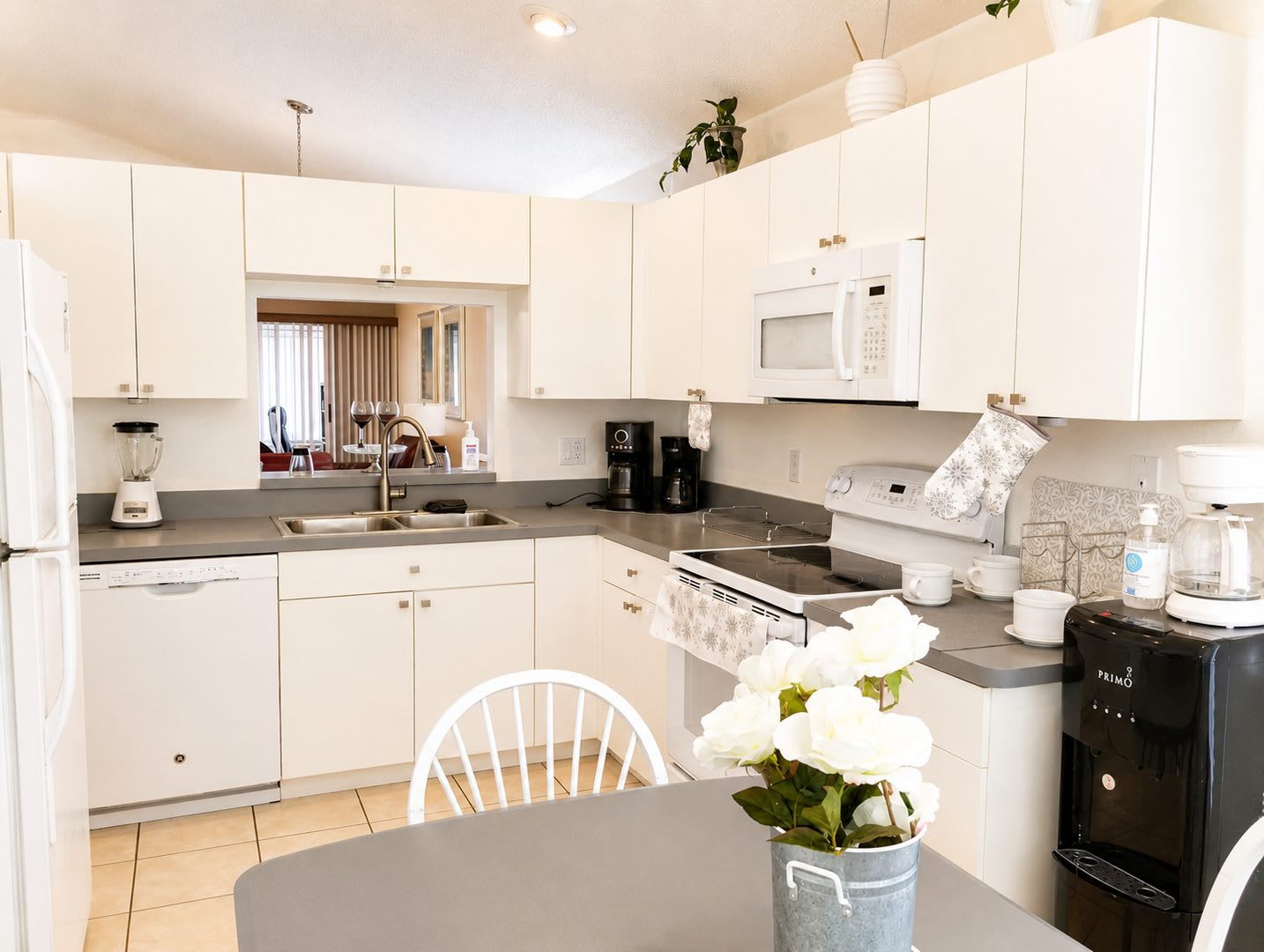 Beautiful 3 Bedroom 2 Bath Rental Home – photo 5