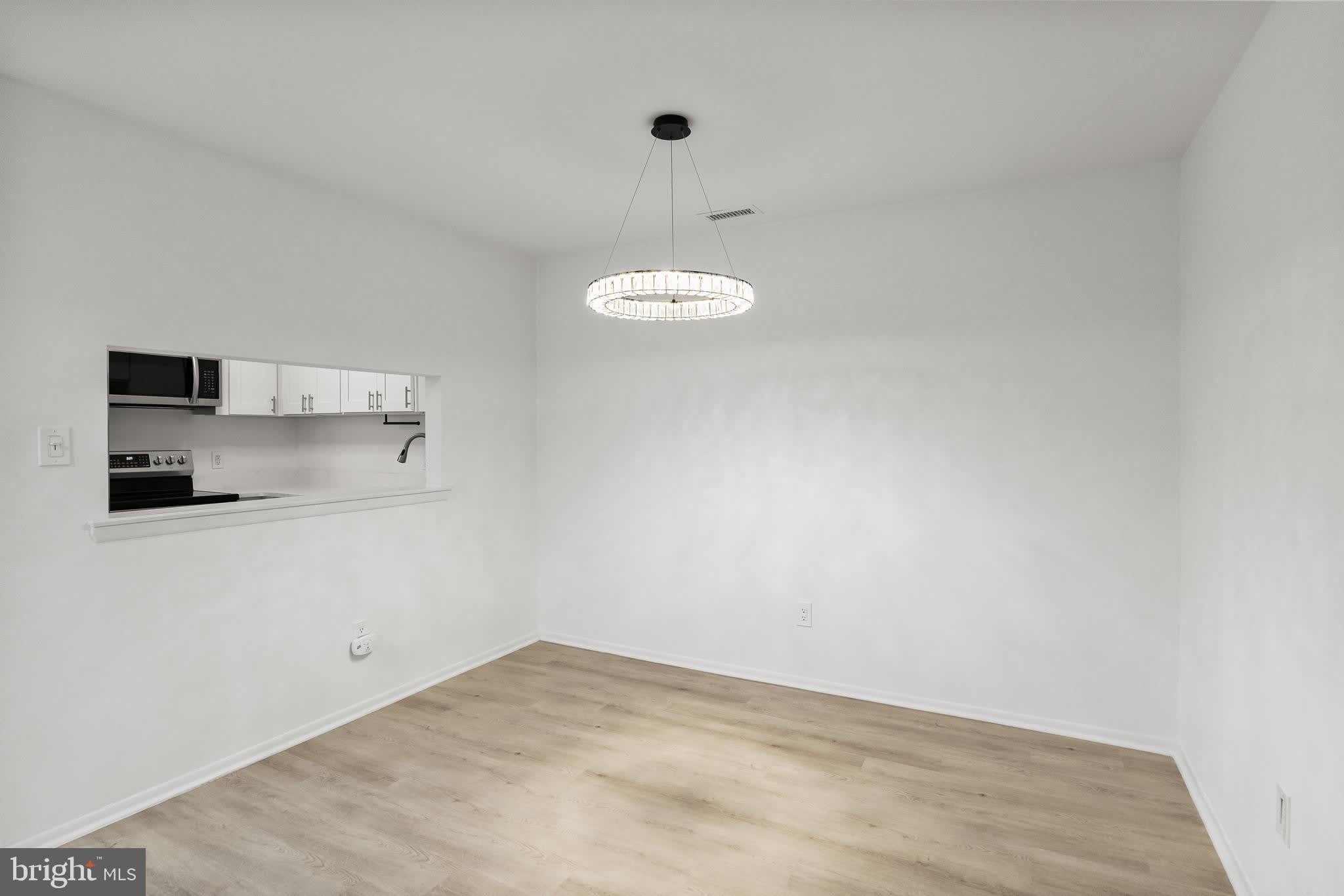 4912-B DUNBARTON Road – photo 4