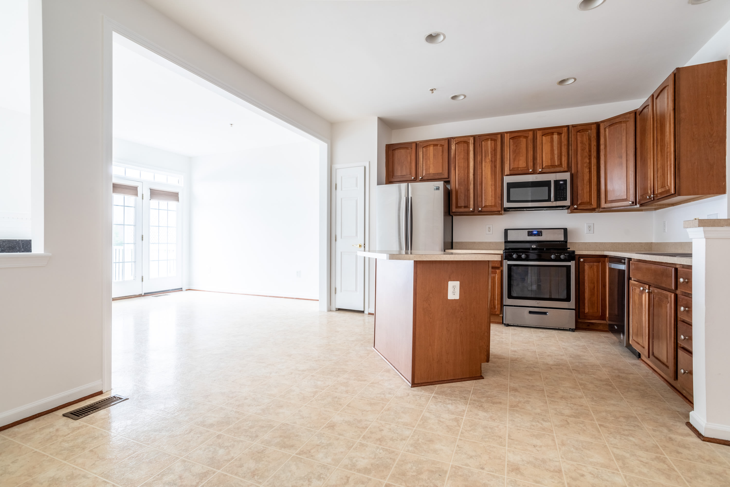 9314 Penrose Street – photo 4