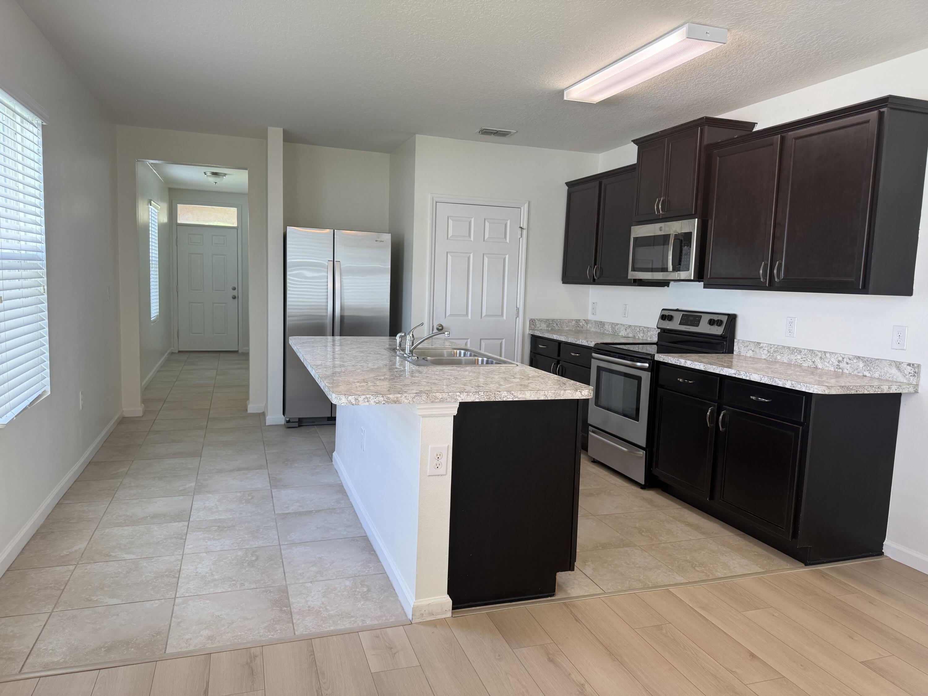 11477 SW Patterson Street – photo 3
