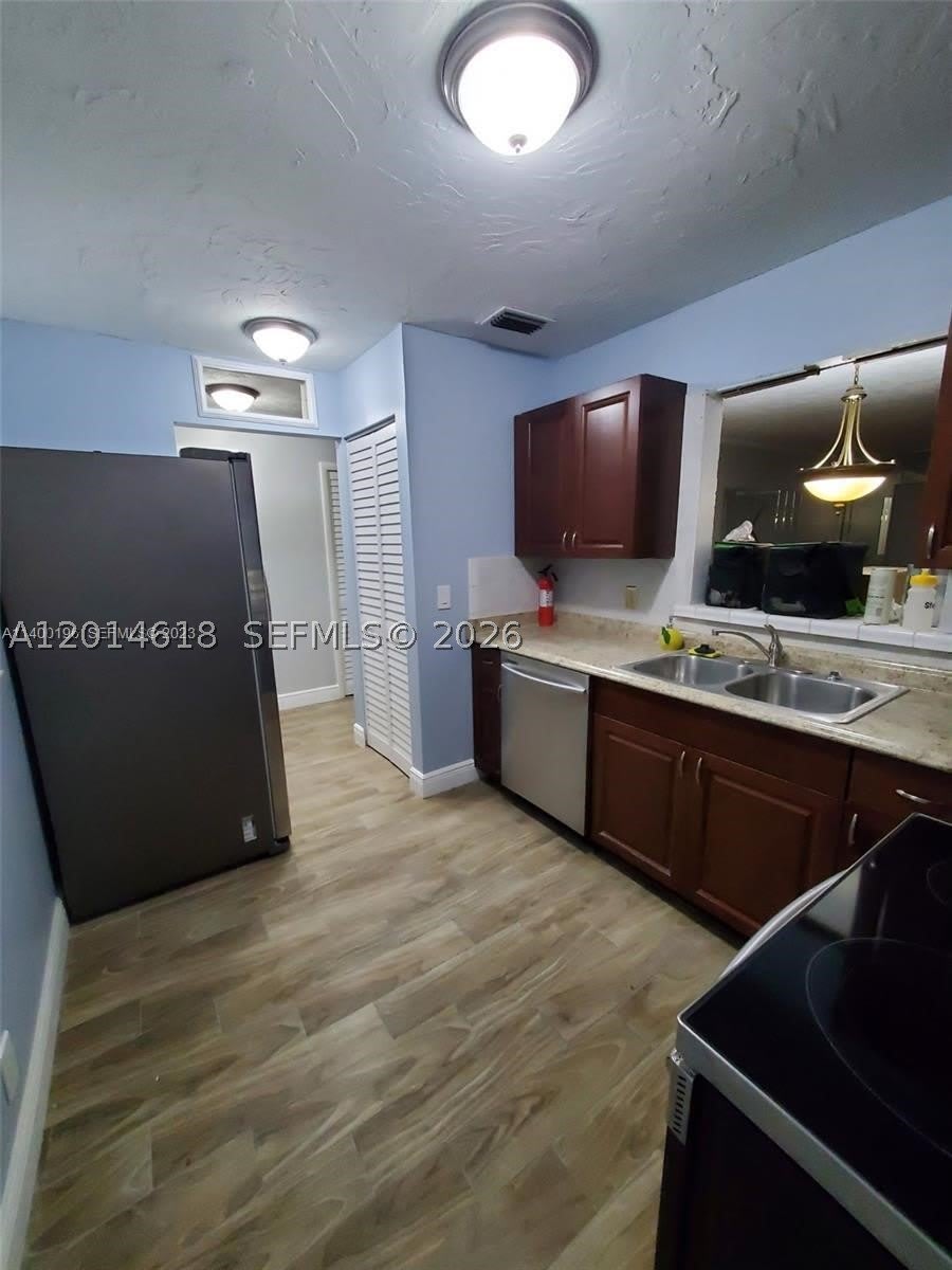 8000 Lagos De Campo Blvd – photo 2