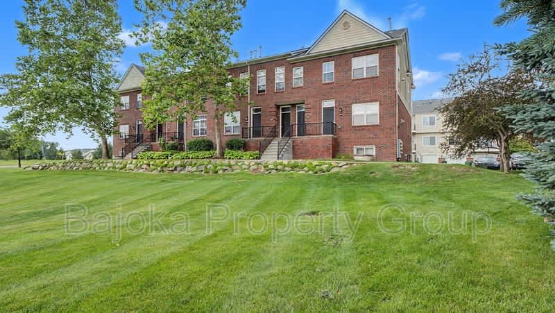 43018 Burlington Drive – photo 2
