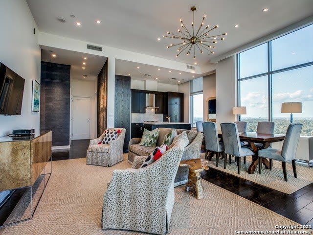 4242 Broadway Street 1804 – photo 3