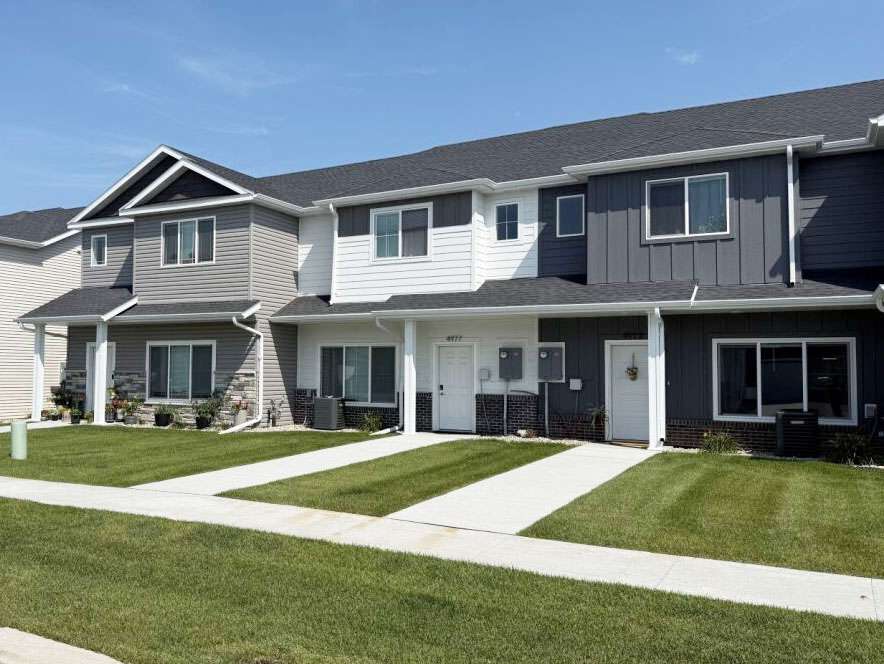 Valley View Townhomes – photo 2