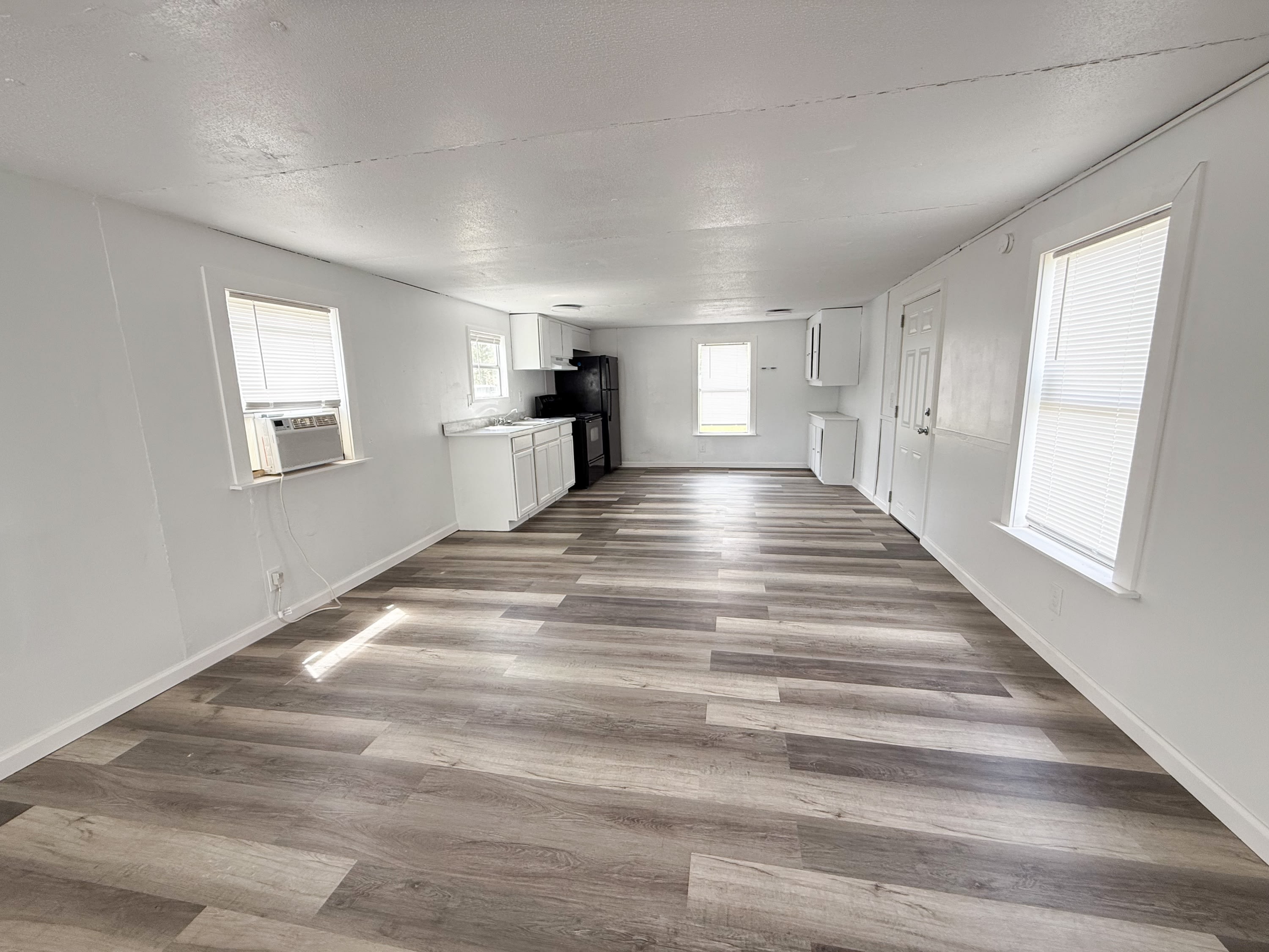 1594 Dixon Road – photo 2