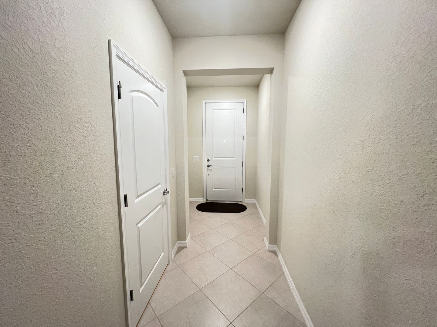 Spectacular Contemporary Style 3 br, 2.5 bath House – photo 3