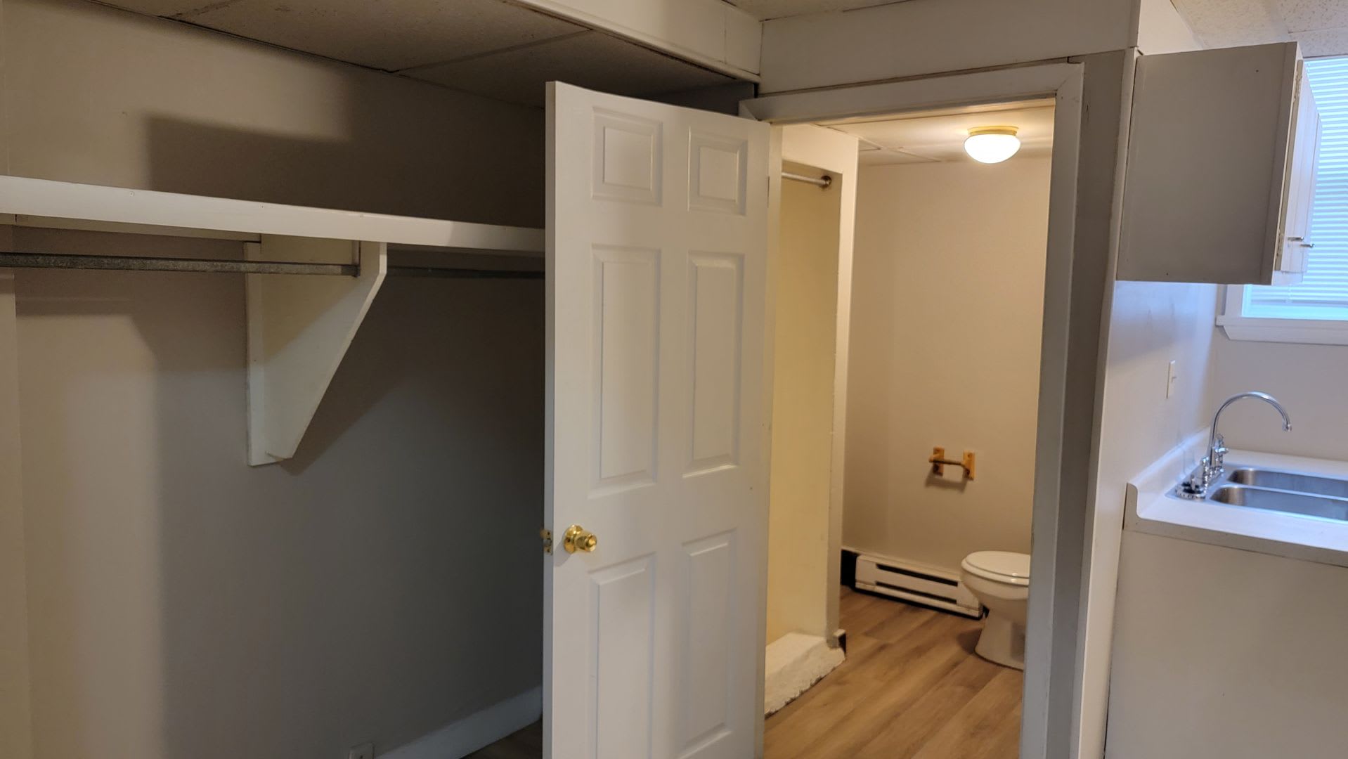 551 Allyn St – photo 4