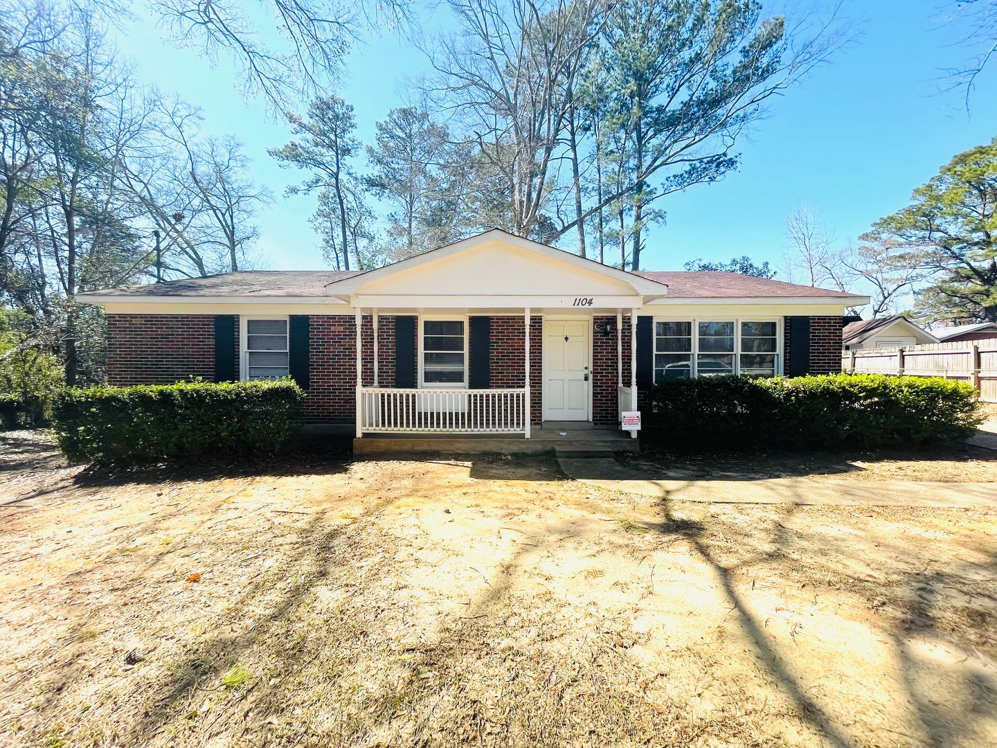 3 Bed 2 Bath Located Forest Hills To Schedule A Self Showing – photo 1