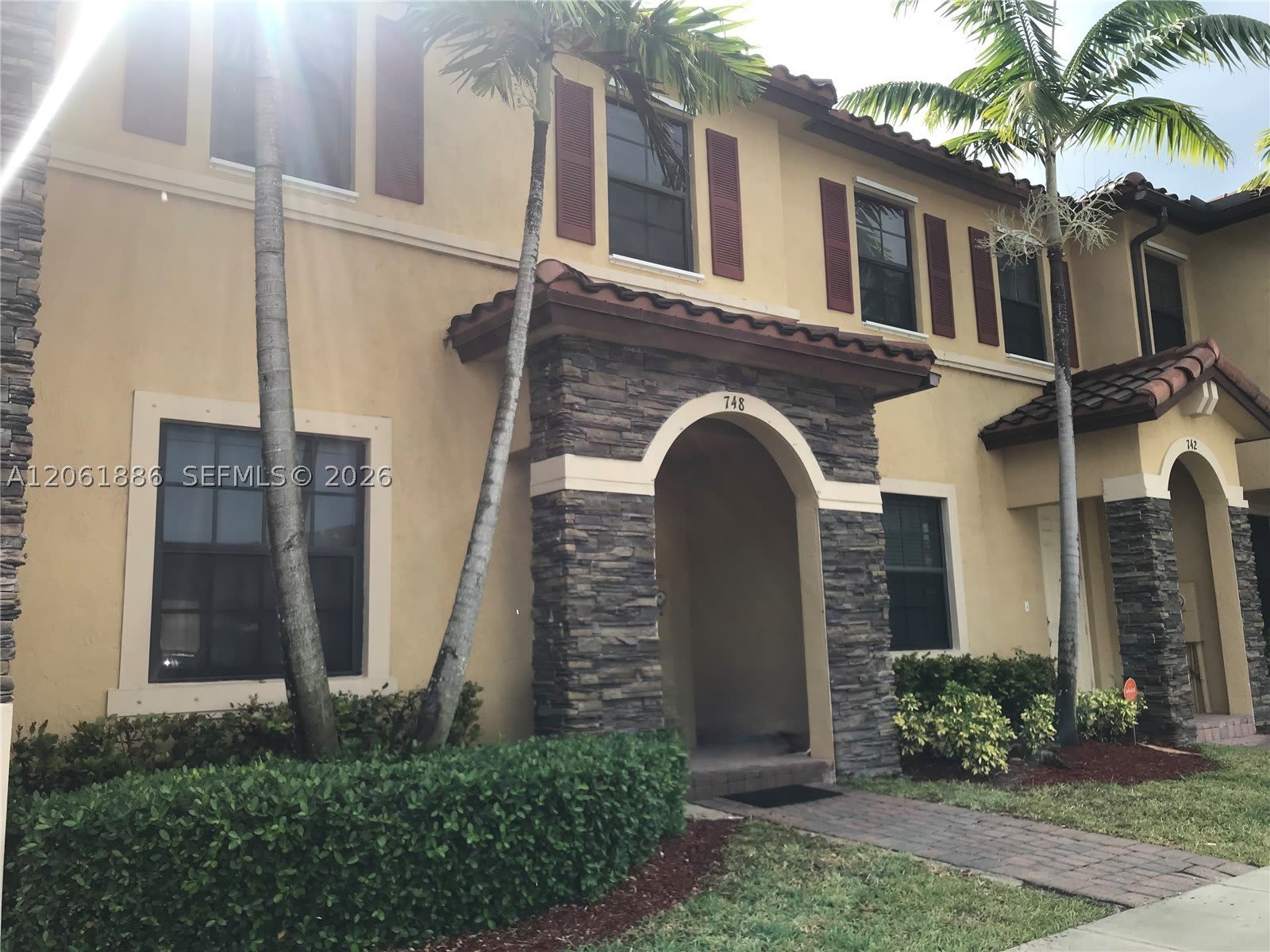 748 SE 32nd Ave – photo 2