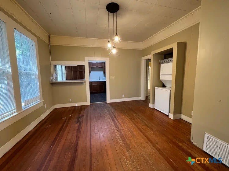 416 Moore Street – photo 3