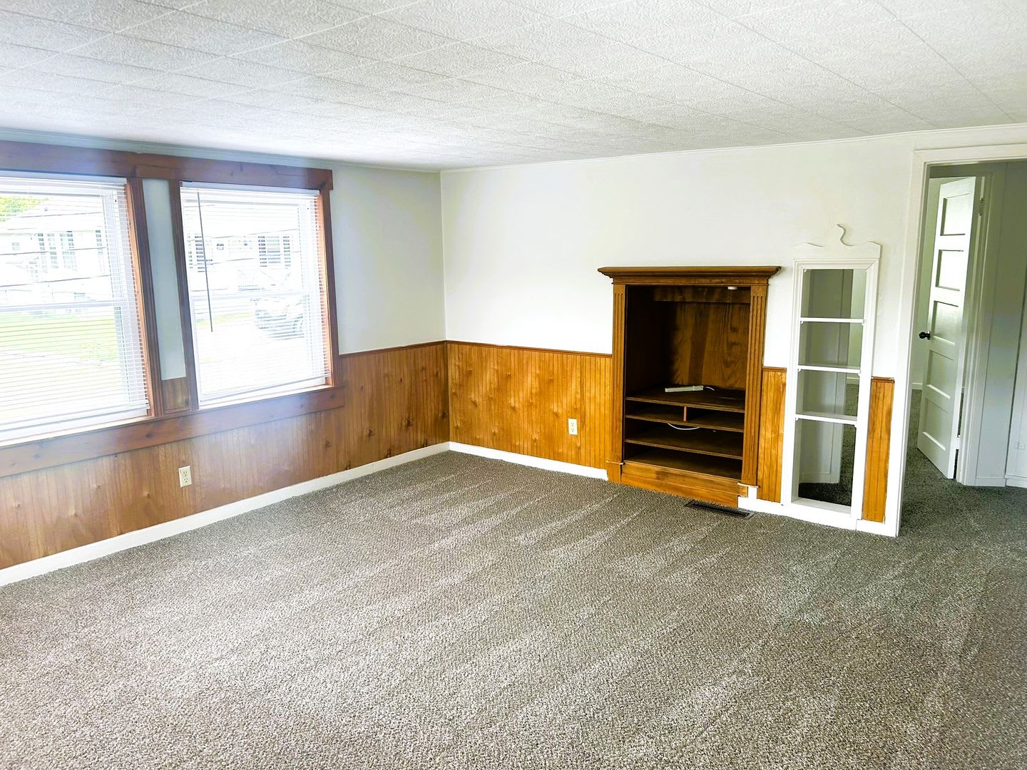 110 Capitol Blvd. – photo 2
