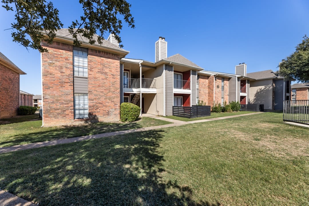 Regal Crossing Apartments – photo 5