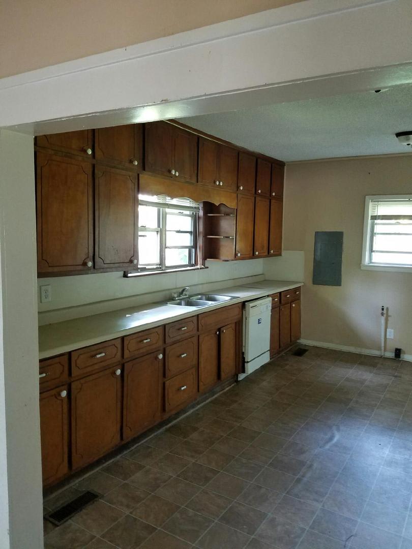 Great home for rent in convenient location – photo 3