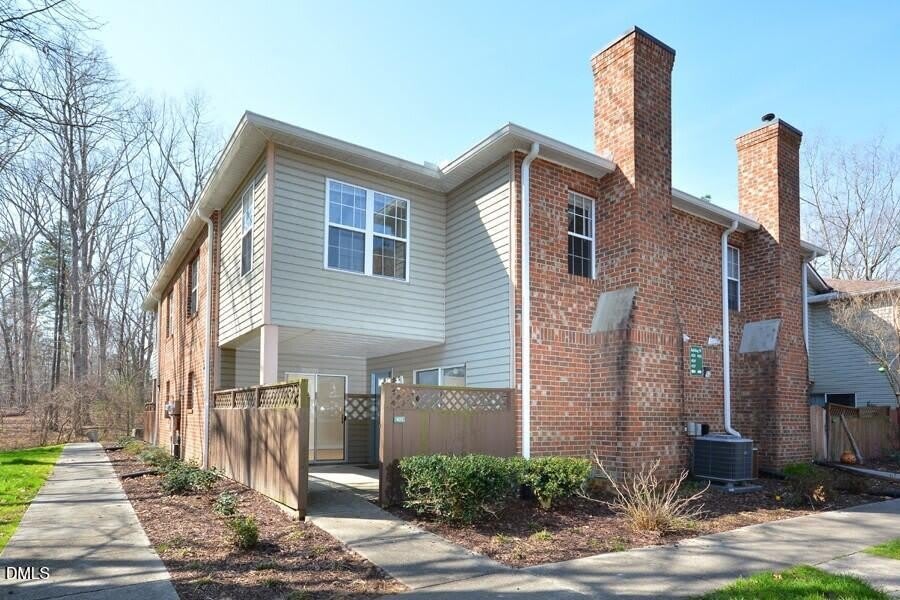 425 Summerwalk Circle – photo 2