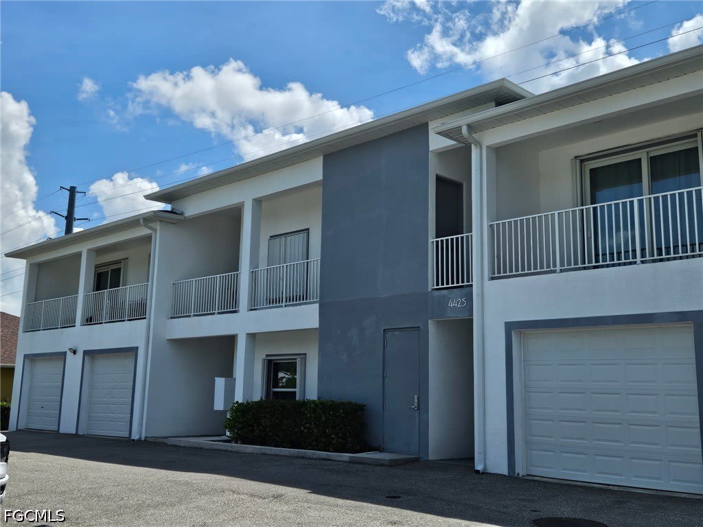 4425 SW Santa Barbara Place – photo 2