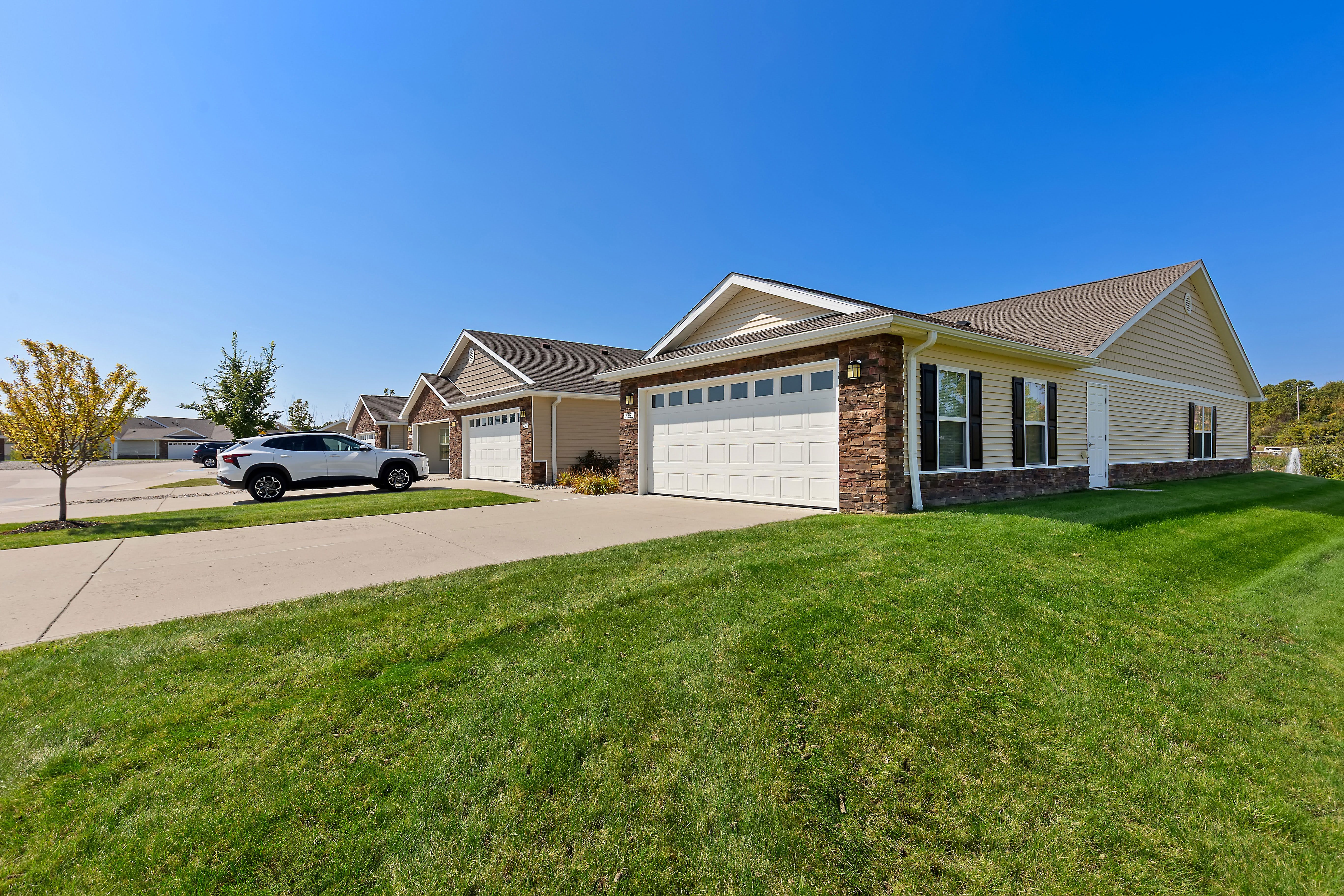 Redwood Grand Blanc – photo 1