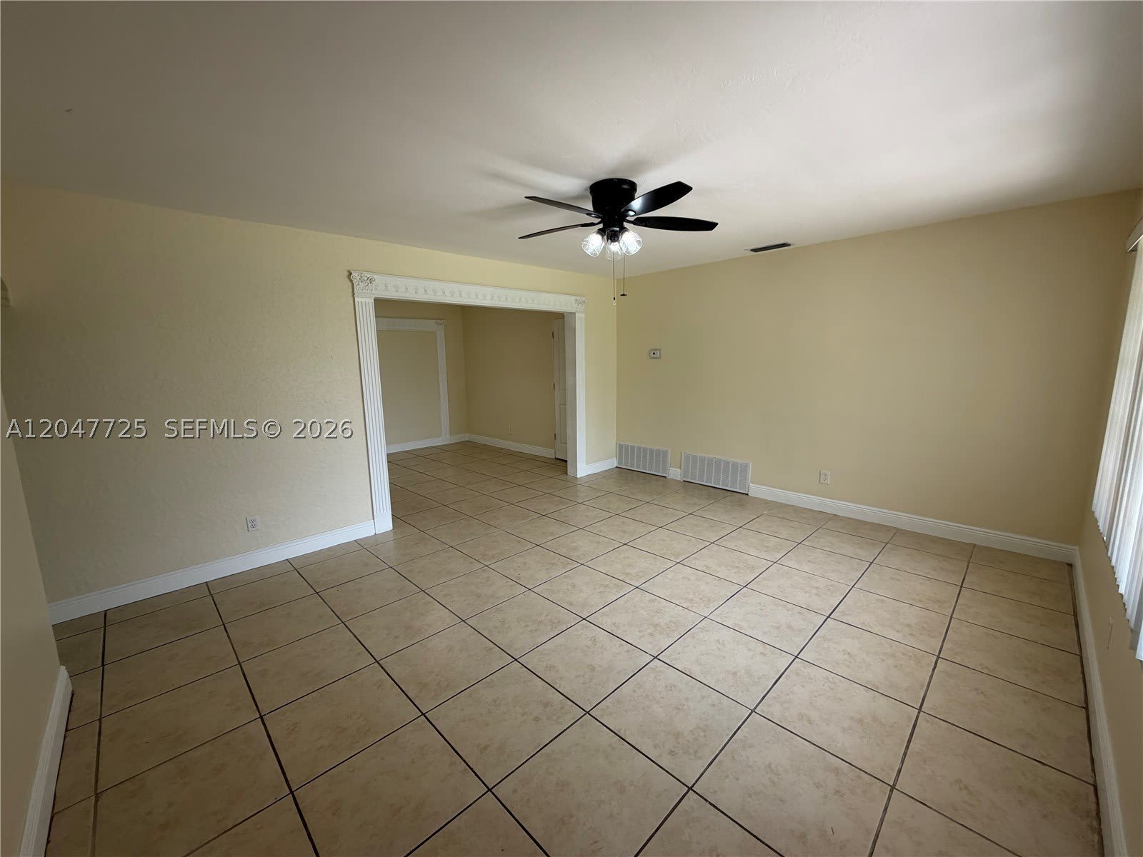 800 NW 76th Ave – photo 3
