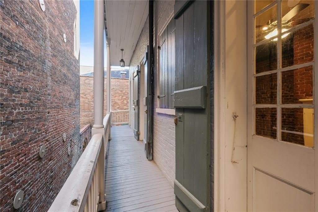 526 Royal Street 4 – photo 3
