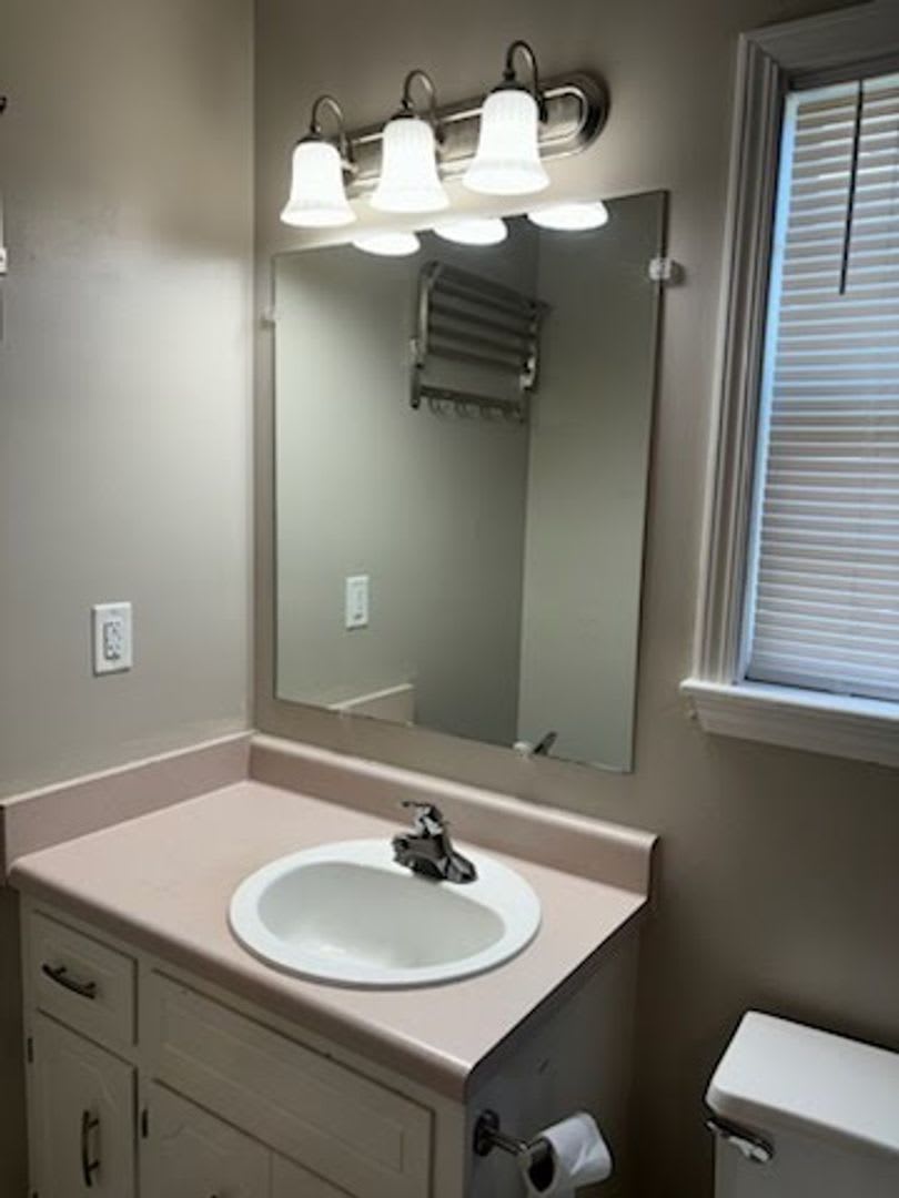 959 Van Buren Ave – photo 4