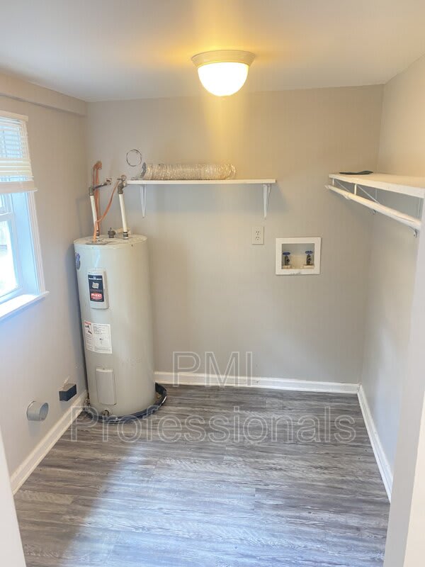 530 E State St – photo 4