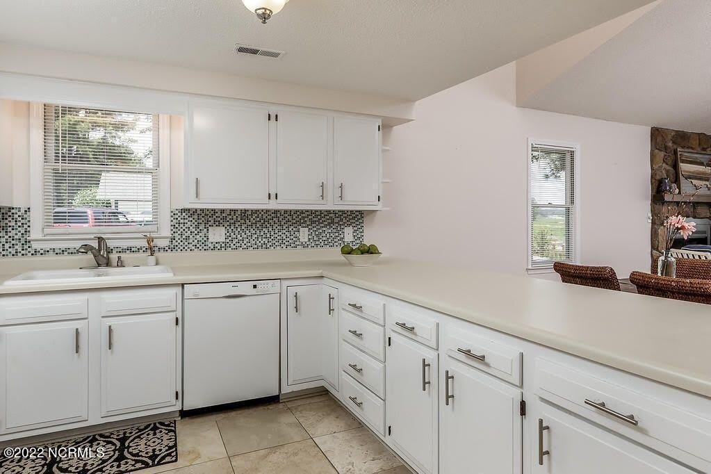 647 Castleberry Court – photo 4