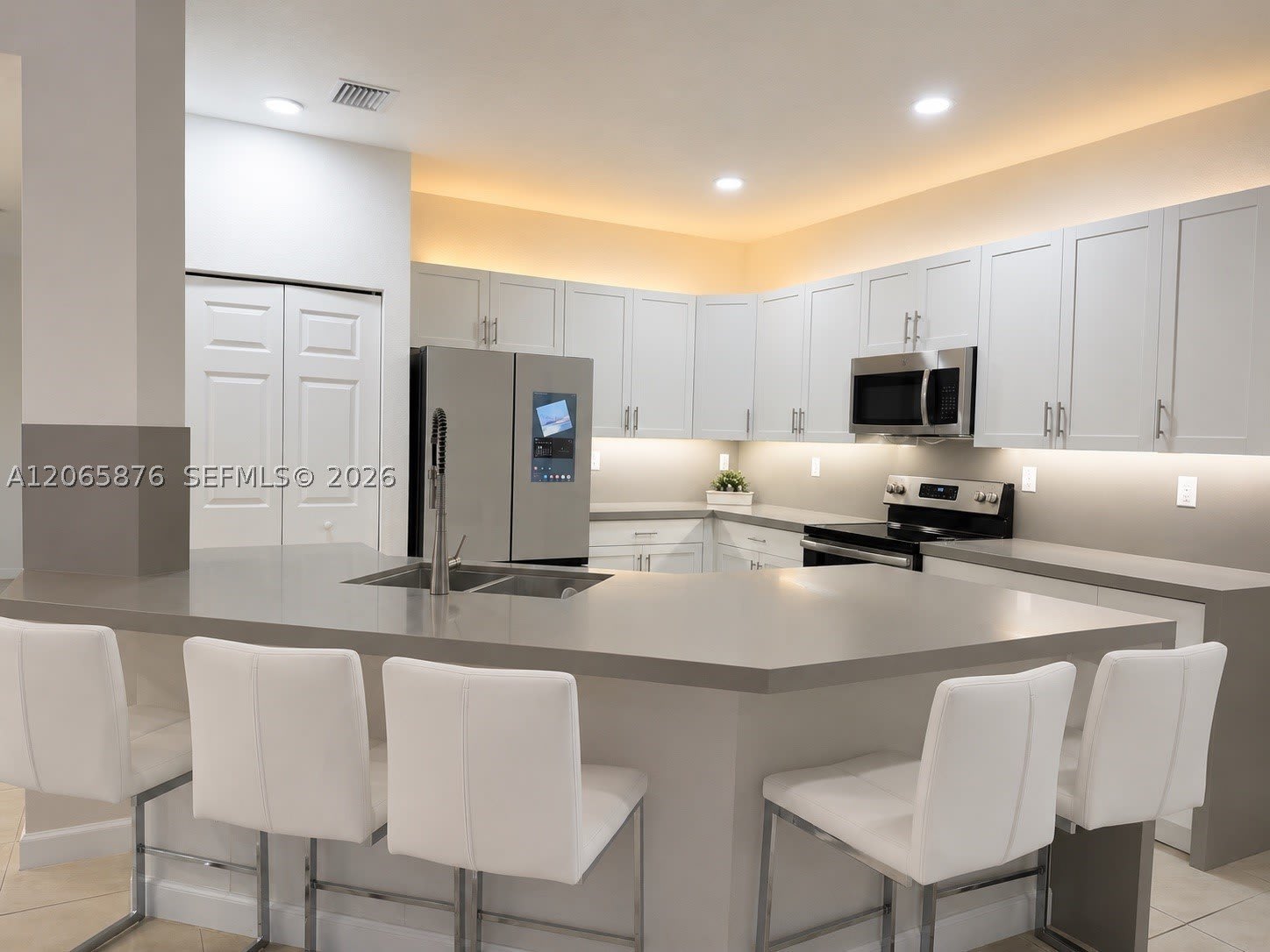 3555 W 106th St – photo 2