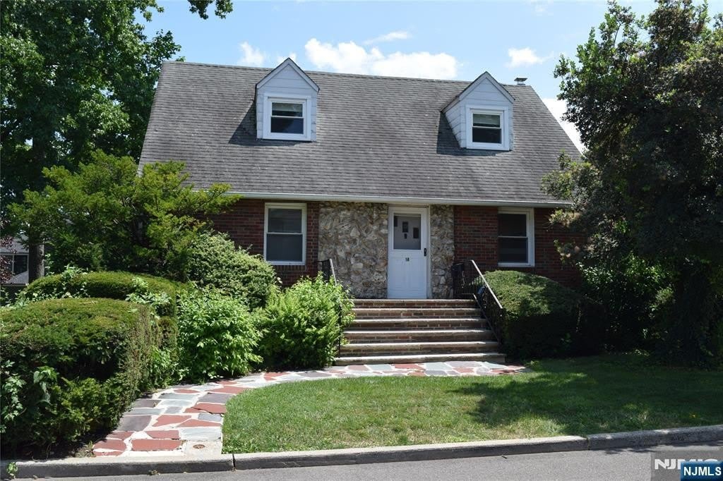 14 6th Street – photo 1