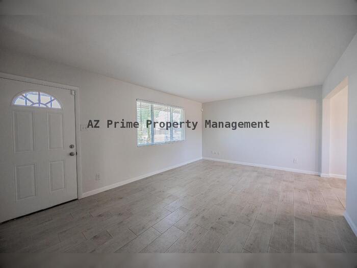 6637 East Wilshire Drive – photo 5
