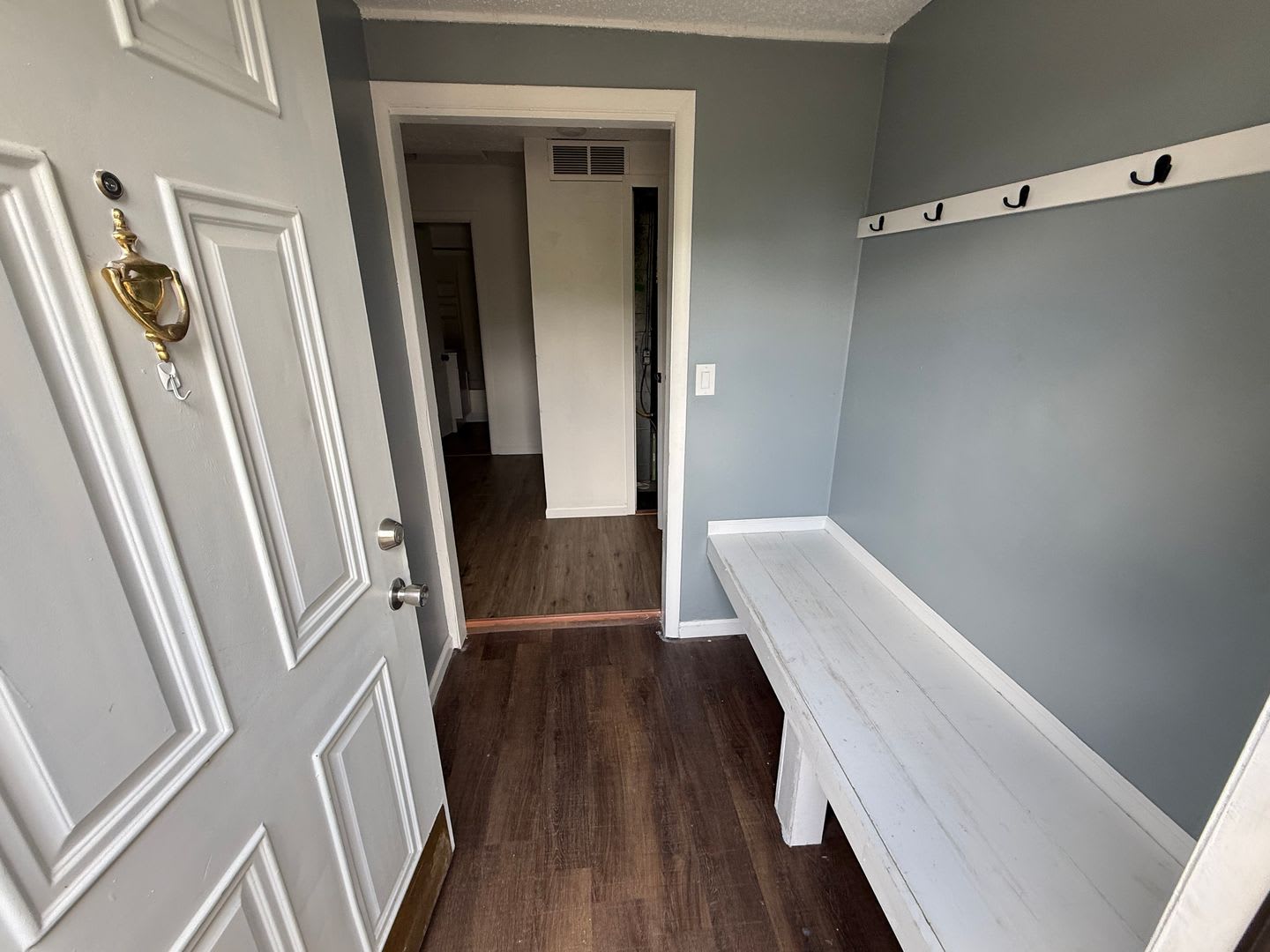Three Bedroom Two Bathroom Duplex Apartment – photo 3