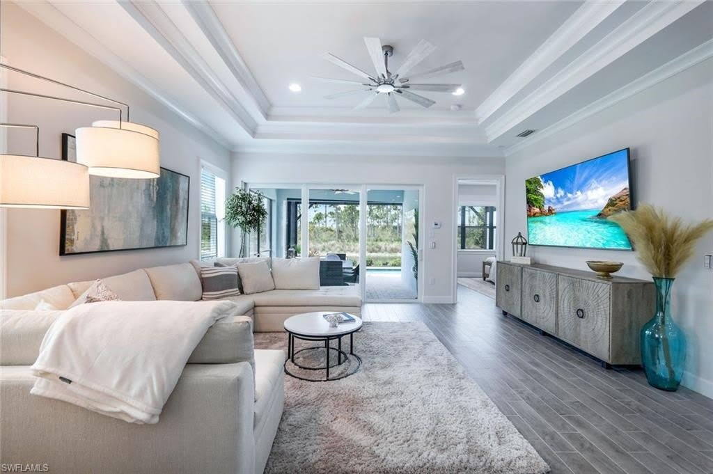 6875 Saona Ct – photo 2