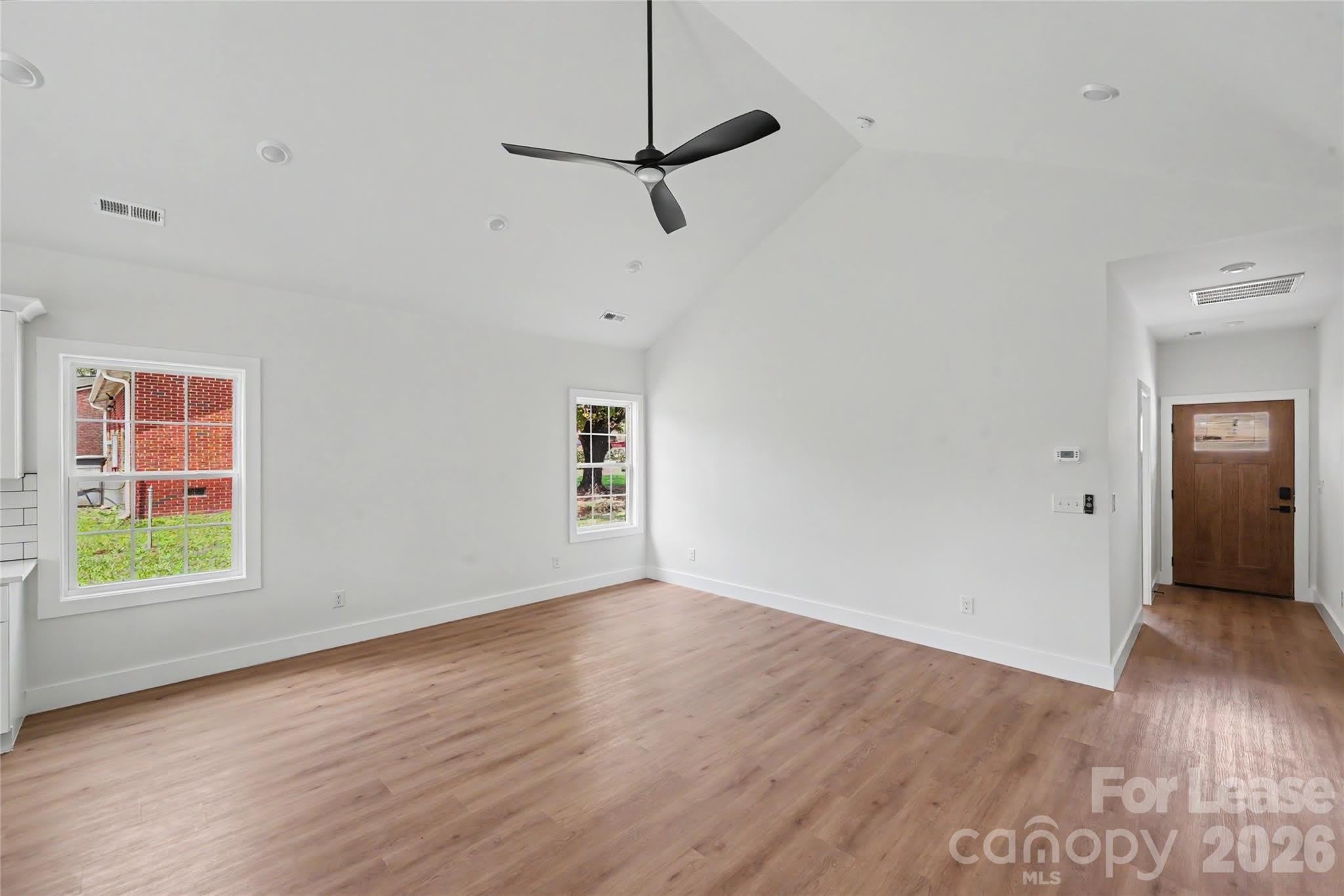 1709 College Plaza Boulevard – photo 2