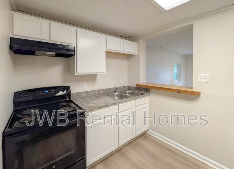 1204 Glencoe St #4 – photo 4