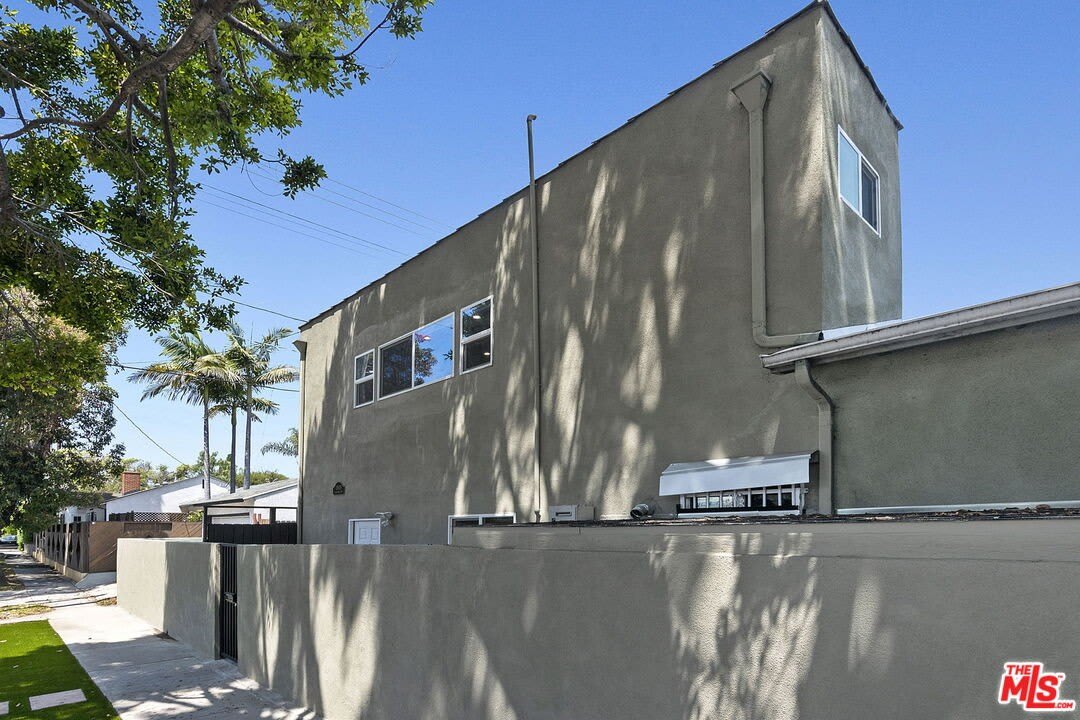 10679 Olympic Blvd – photo 2