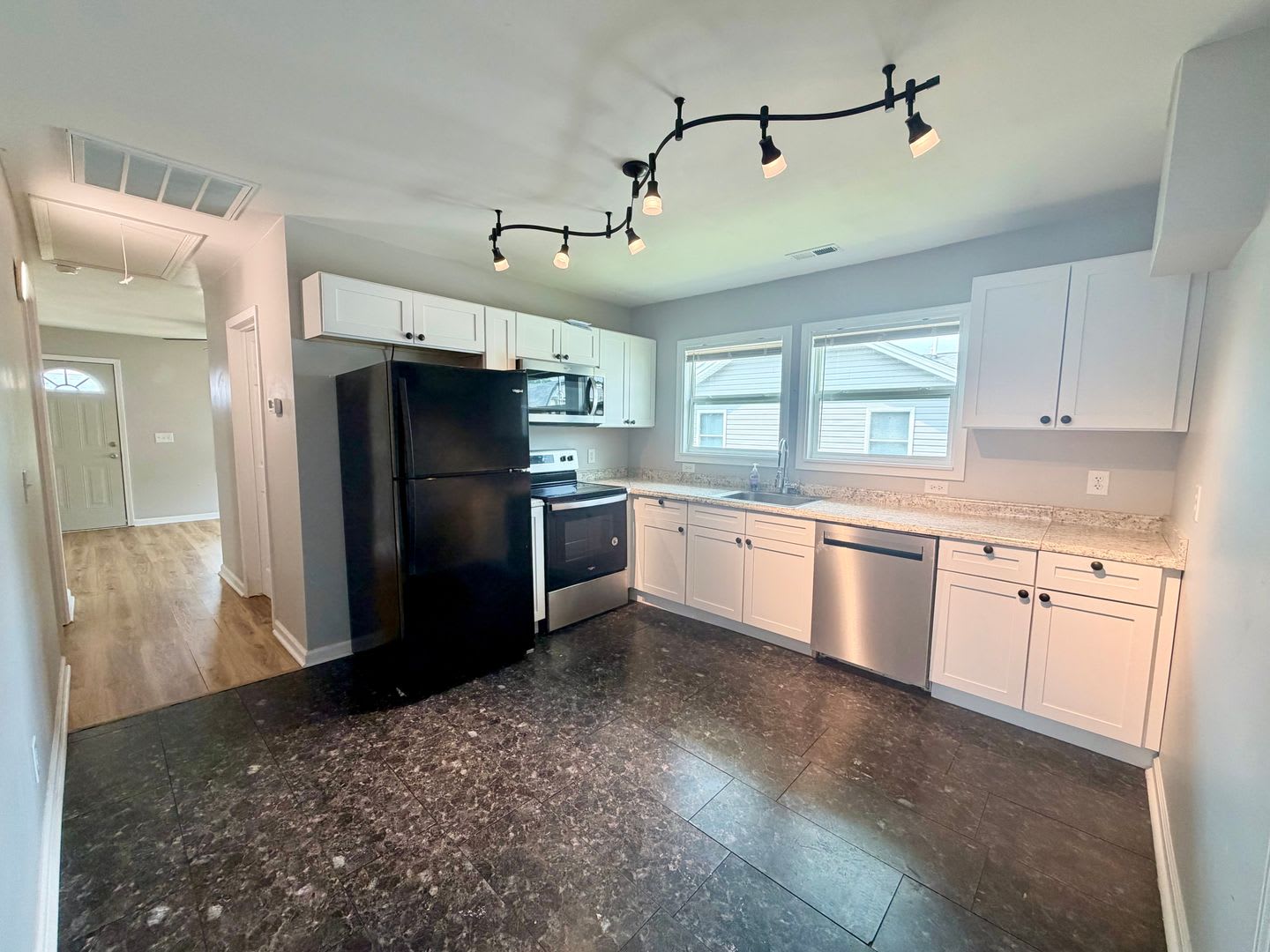 Remodeled 3BR Bungalow with Bonus Storage Barn – Sevier Ave – photo 3