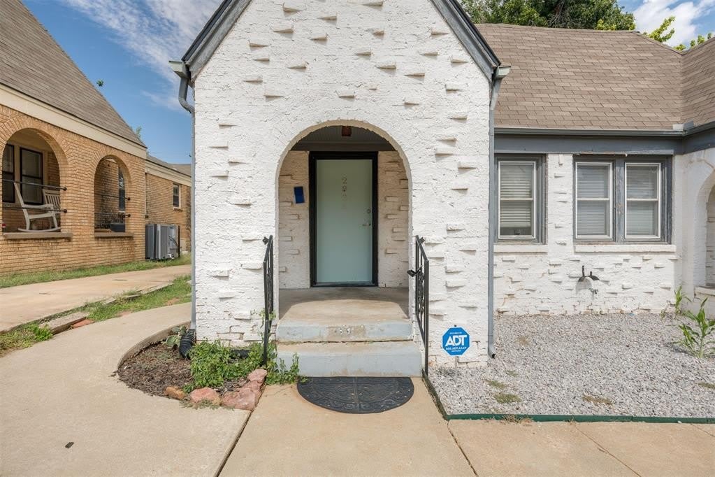 2835 Nw 22Nd Street – photo 1