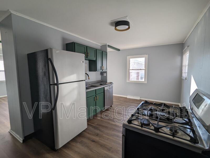 1536 Spring St – photo 3