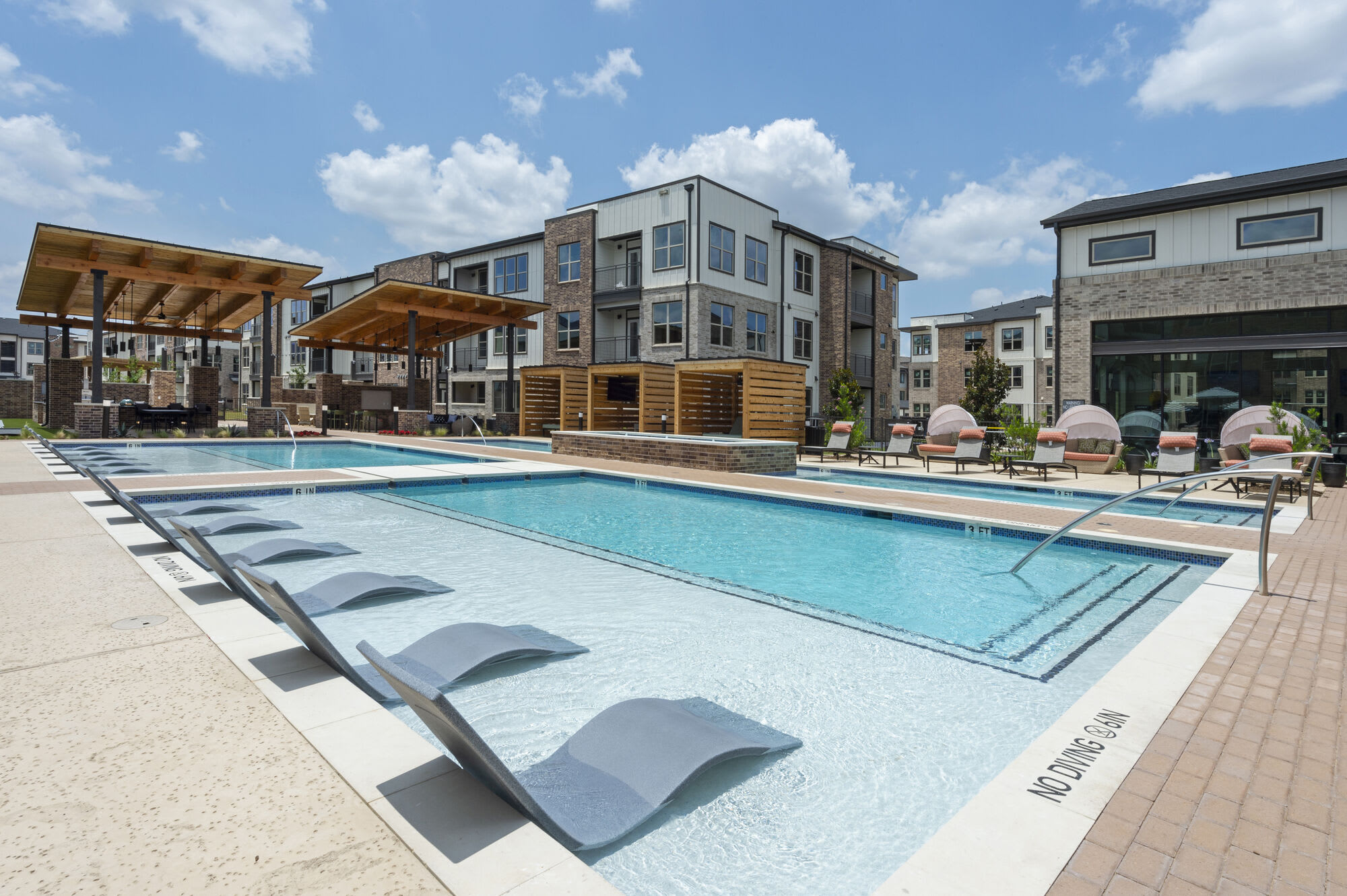 Lenox Grand West – photo 1