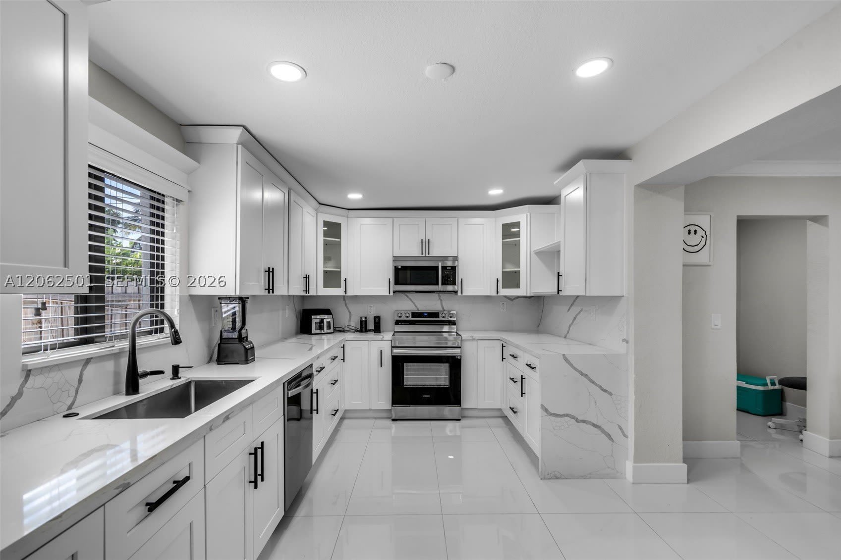3609 SW 23rd St – photo 3