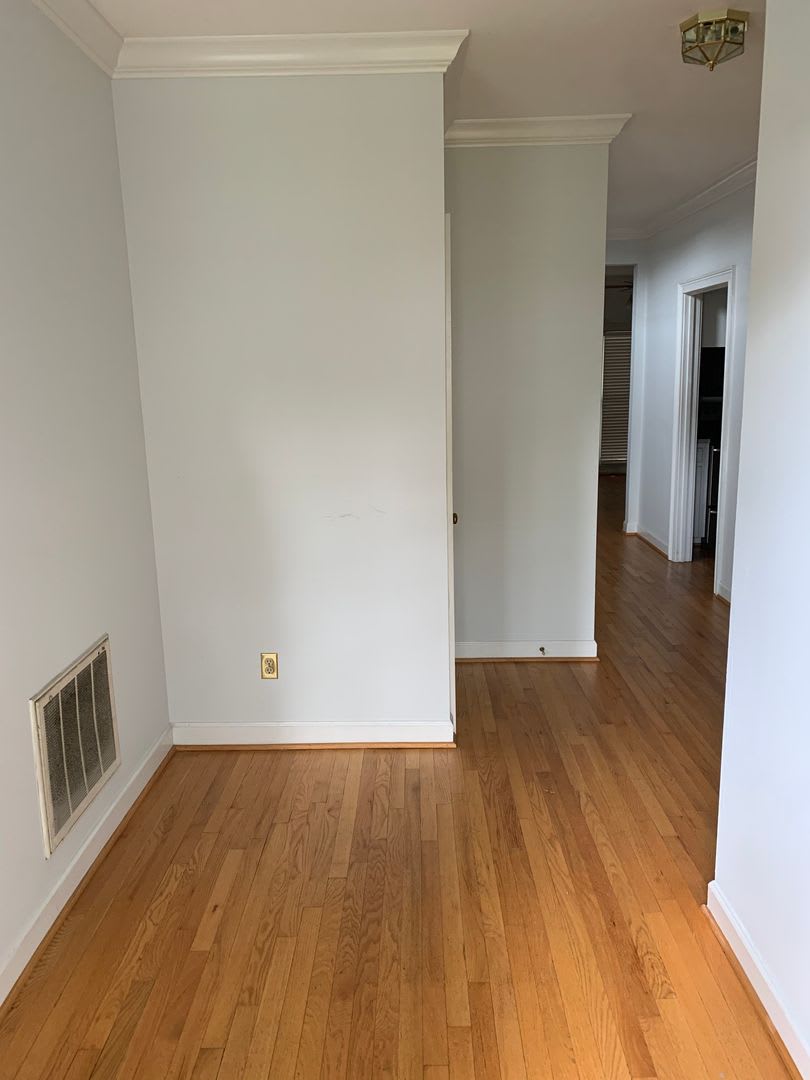 Prime Devine Street Location 3 Bed 3 Bath Available August 15 – photo 3