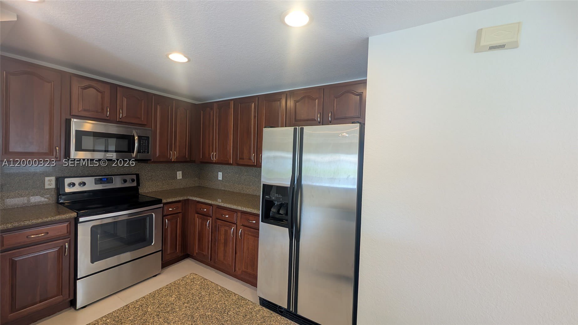 5910 Royal Way – photo 4