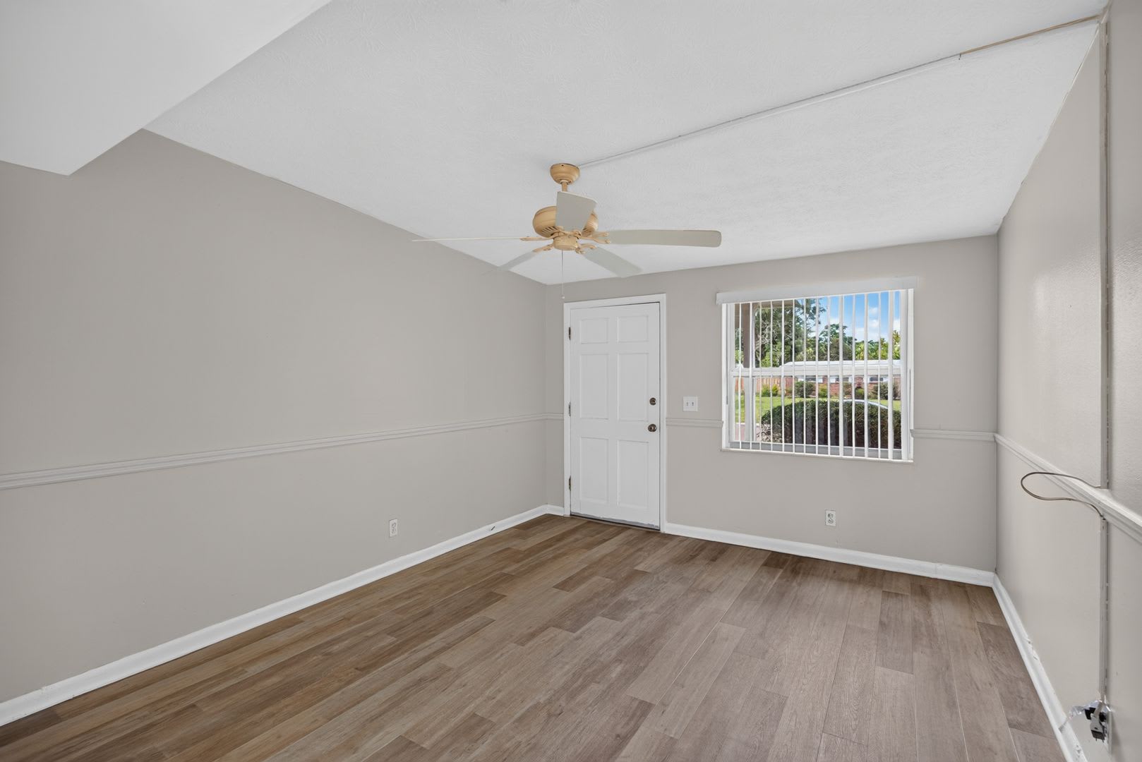 Home for rent – photo 4