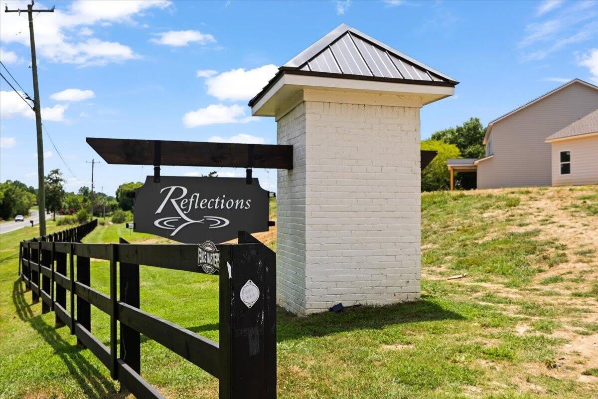 2093 Firelight Way – photo 2
