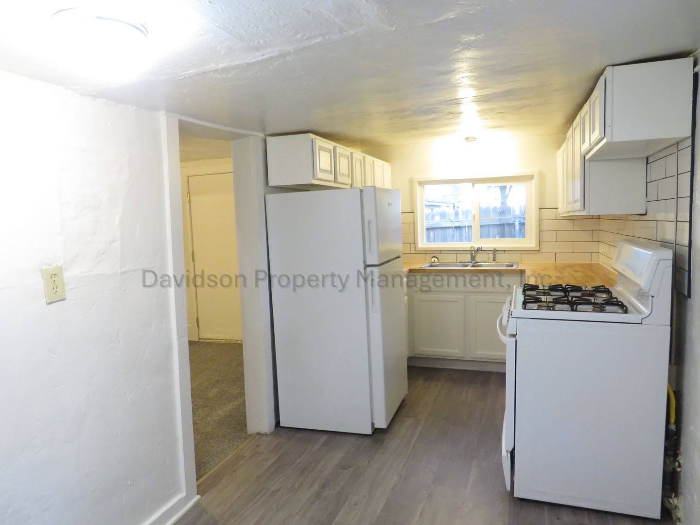 Updated Cottage Centrally Located Near The Olympic Training Center – photo 3