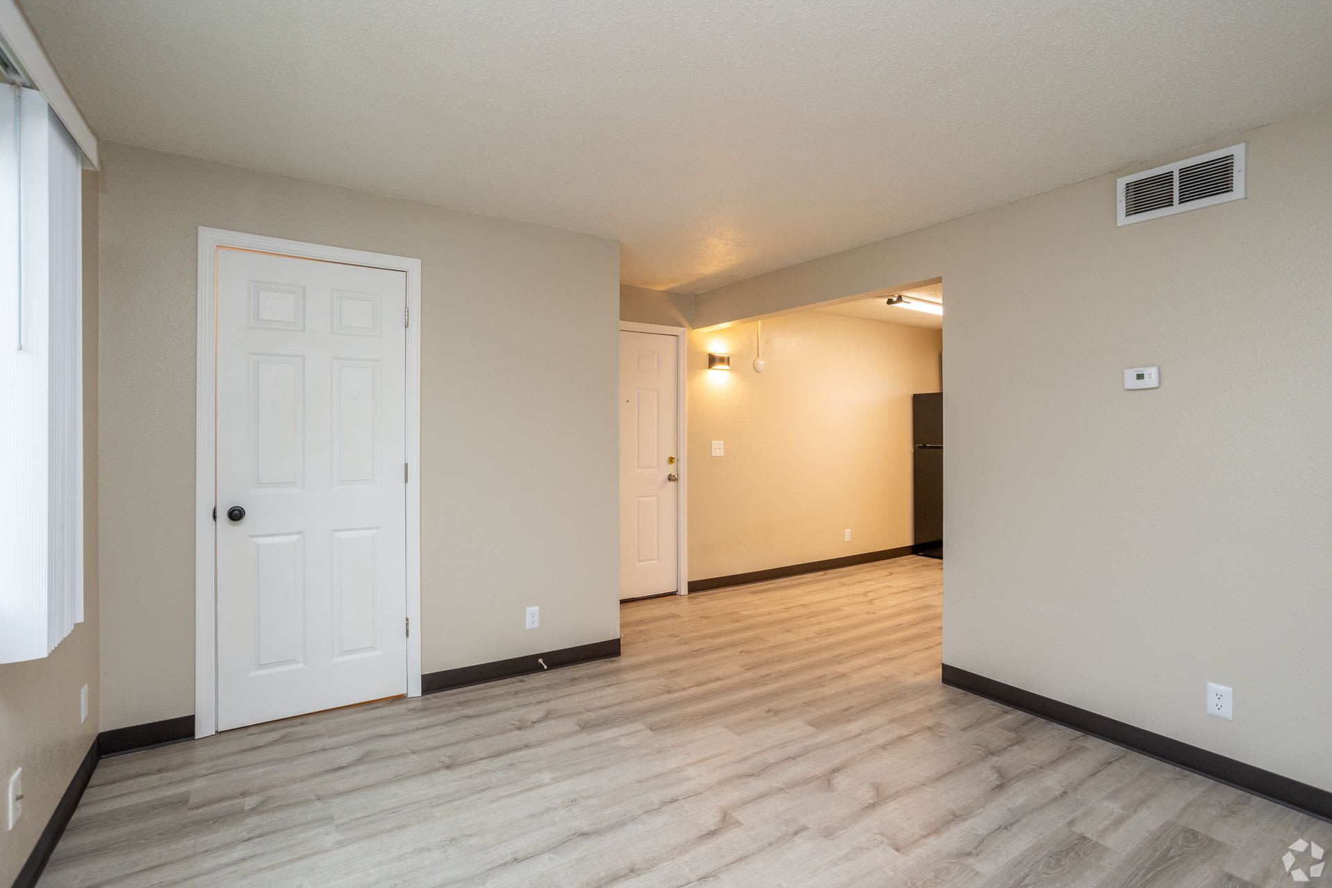 Mccook Apartments – photo 2