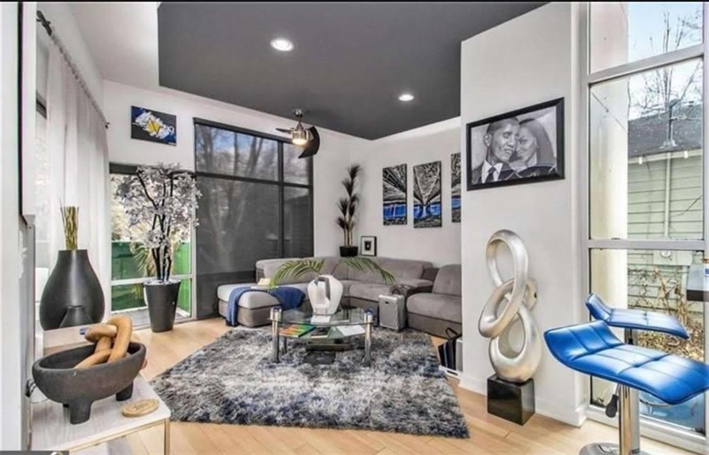 752 Moreland Avenue – photo 4