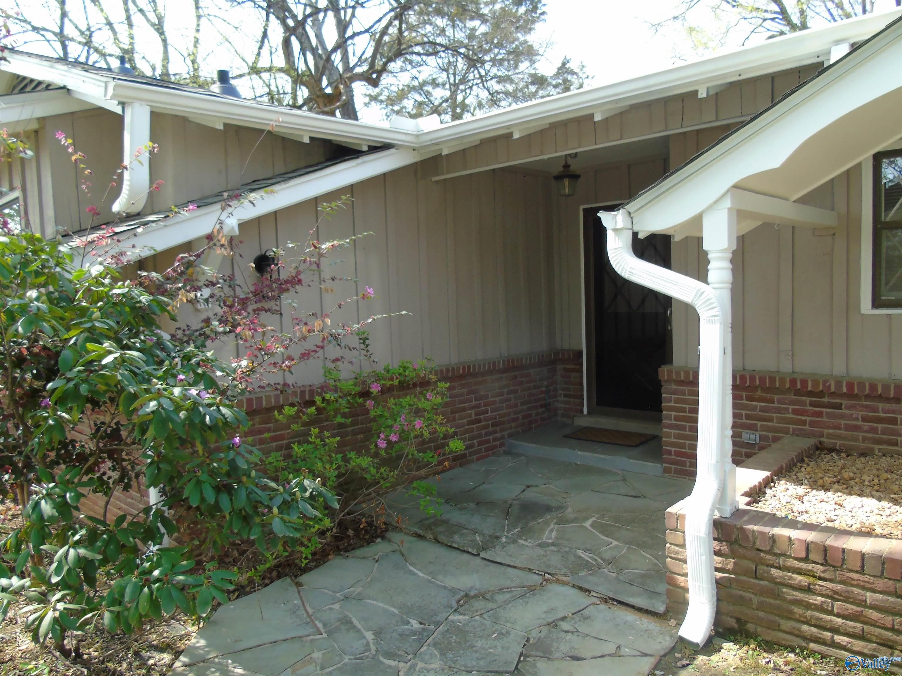 2504 Maysville Circle NE – photo 3