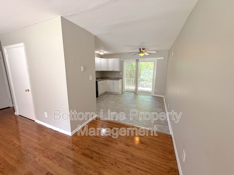561 Blendwood Drive – photo 3